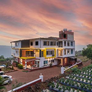 Strawberry King Resort